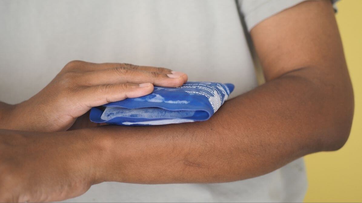 Apply a Cold Compress | Innovative Pest Sdn Bhd Apply a Cold Compress